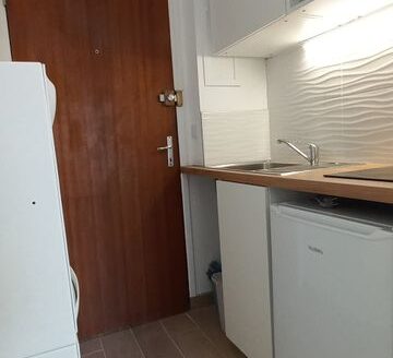 Studio 1 pièce 15 m² avec balcon et parking à Rangueil