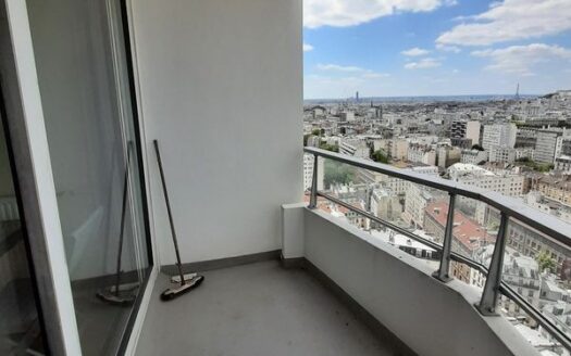 Studio tour Boucry 18eme avec balcon vue superbe sur Montmartre