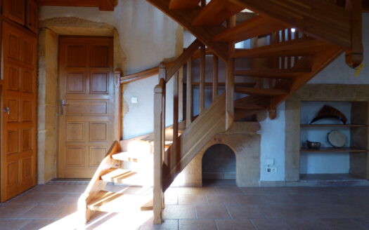 Appartement T3 LIERGUES (5km de VILLEFRANCHE) Cave et 2 pl parking, Copropriété arborée sécuris