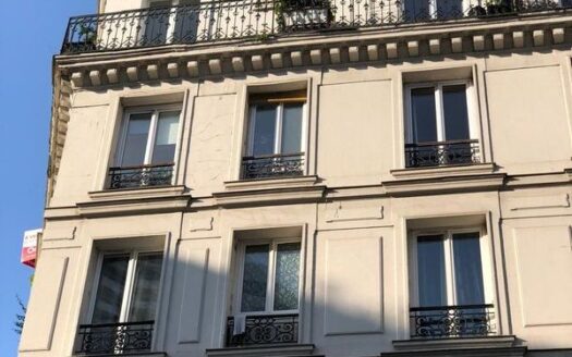 2 pièces 27m2+balcon+cave Paris 18