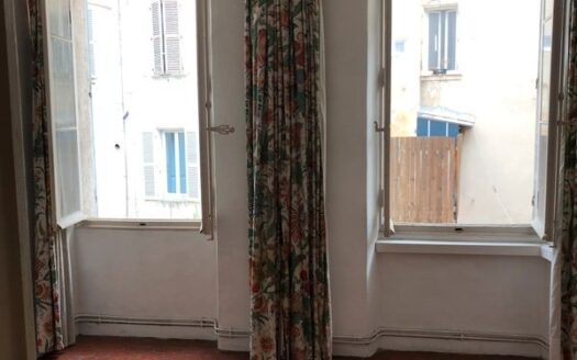 A saisir Appartement haussmanien centre ville toulon