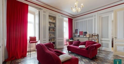 Vaste appartement haussmannien