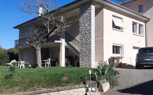 Villa+appart. 200m²