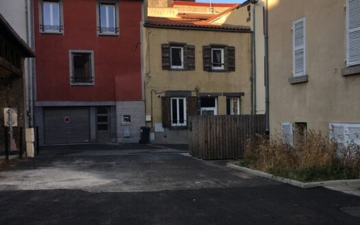 Particulier vends appartement 39 m2 dans quartier historique de Montferrand 68m2 Habitables