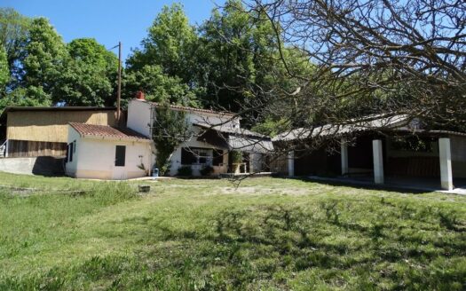 Propriété avec gites et terrain – Verdon