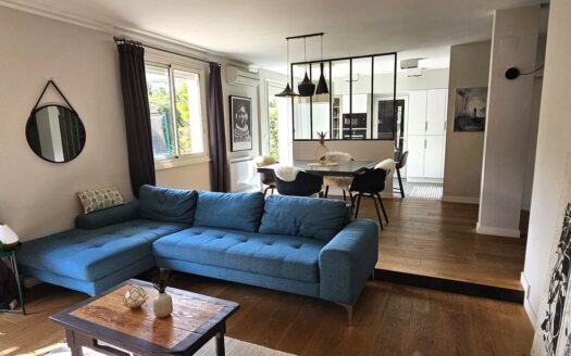 Maison de 164m², en plein centre de Treillières, 5 chambres