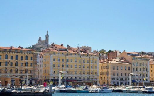 Deux pieces avec vue sur vieux port