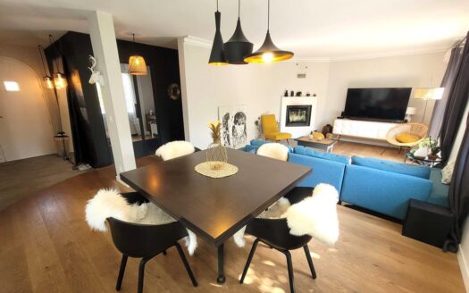 Maison de 164m², en plein centre de Treillières, 5 chambres