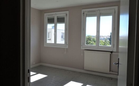 QUARTIER MONTFERRAND T4 90m² Cave Parking