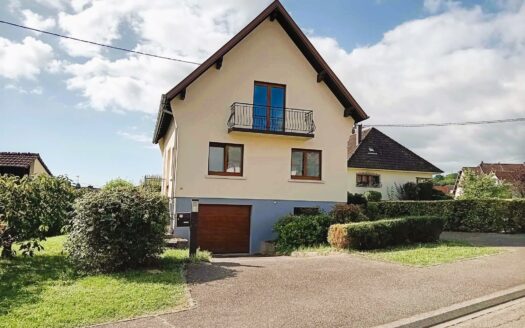 Maison Familiale – Bischoffsheim  Vue sur les environs et la  Forêt Noire