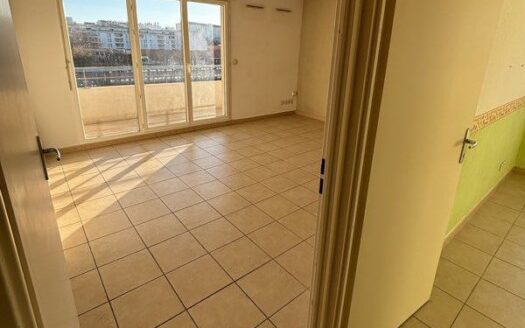 Vend appartement T3 13004