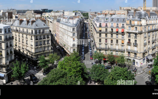 Place Saint Ferdinand : 4eme étage  – 2 chambres