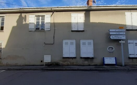 Immobilier de 3 appartements ( f4 + f2 + f4 )